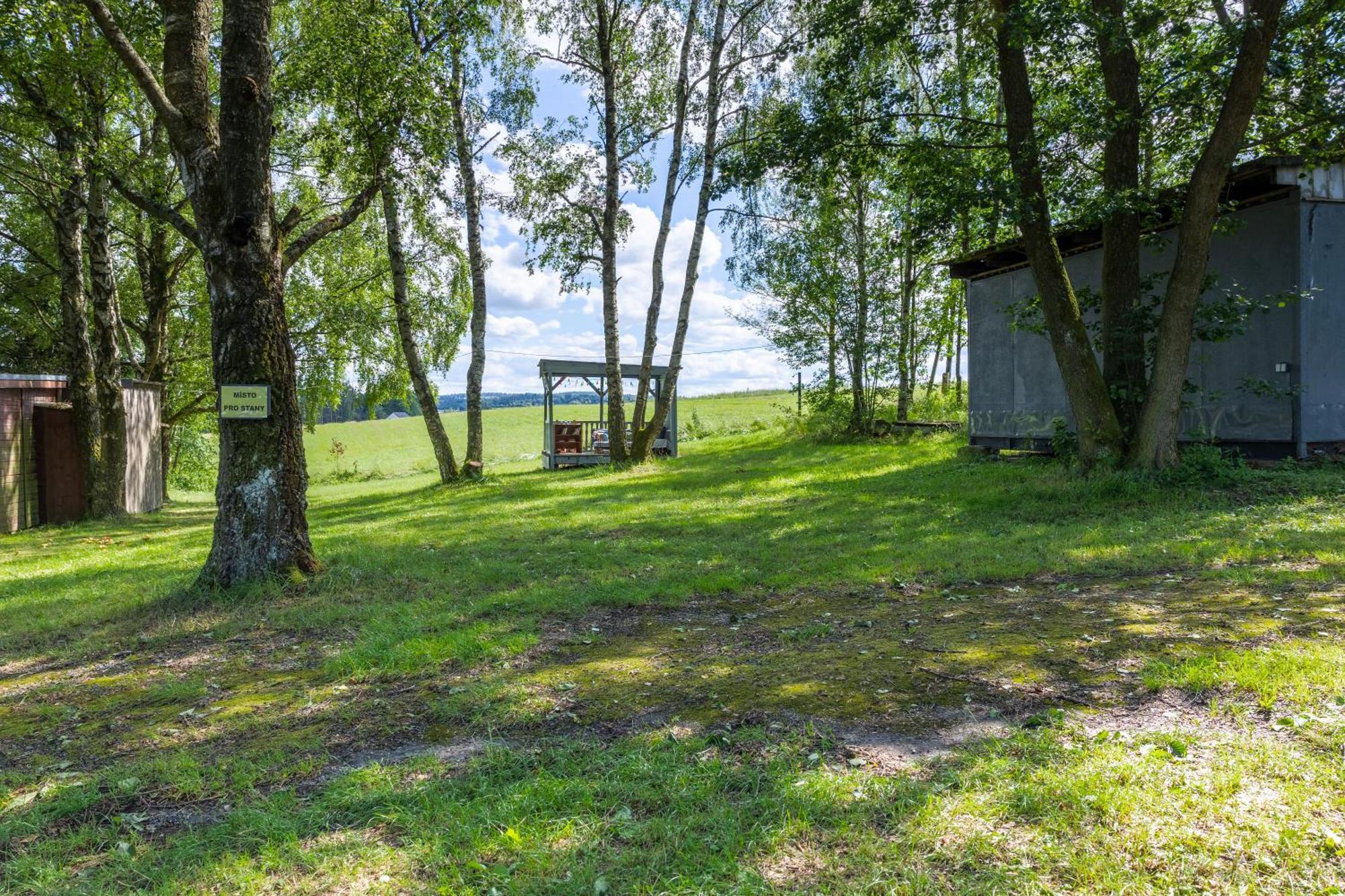 Kemp Pod Brizami Kunžak Exterior foto